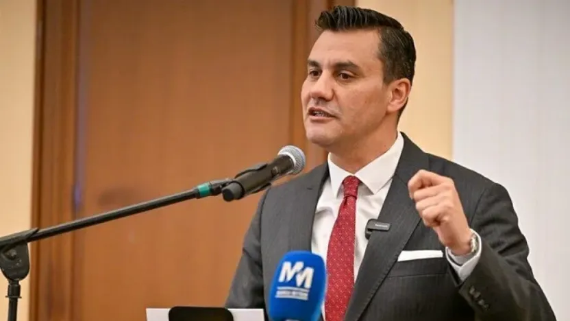 Manisa Büyükşehir Belediye Başkanı Ferdi Zeyrek hayatını kaybetti