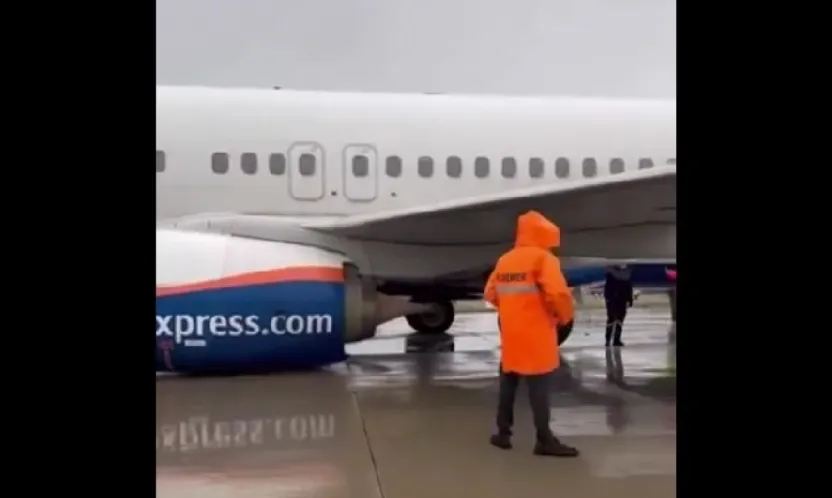 Antalya Havalimanı'nda büyük panik! Uçağın iniş takımları kırıldı!