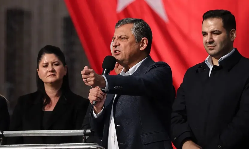 Özel'den tartışma yaratacak sözler